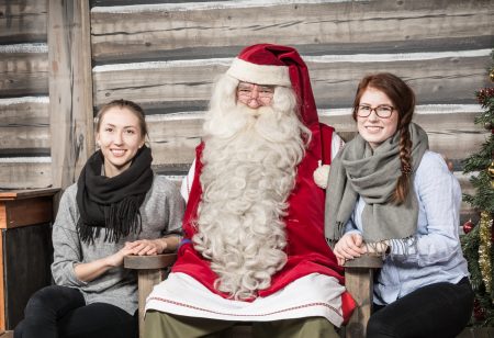 Joulupukki Joulutalossa: Joulupukin Pajakylä Rovaniemi Lappi